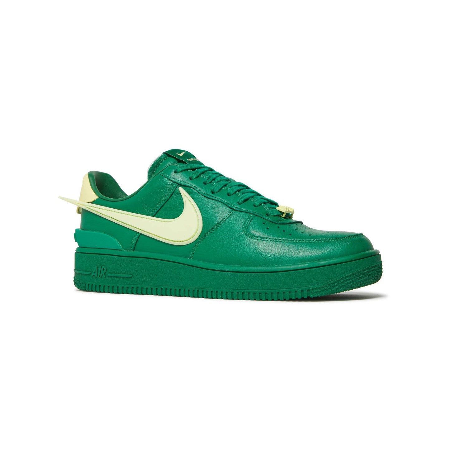 Nike Air Force 1 Low Verde Pino Ambush con Swoosh Giallo