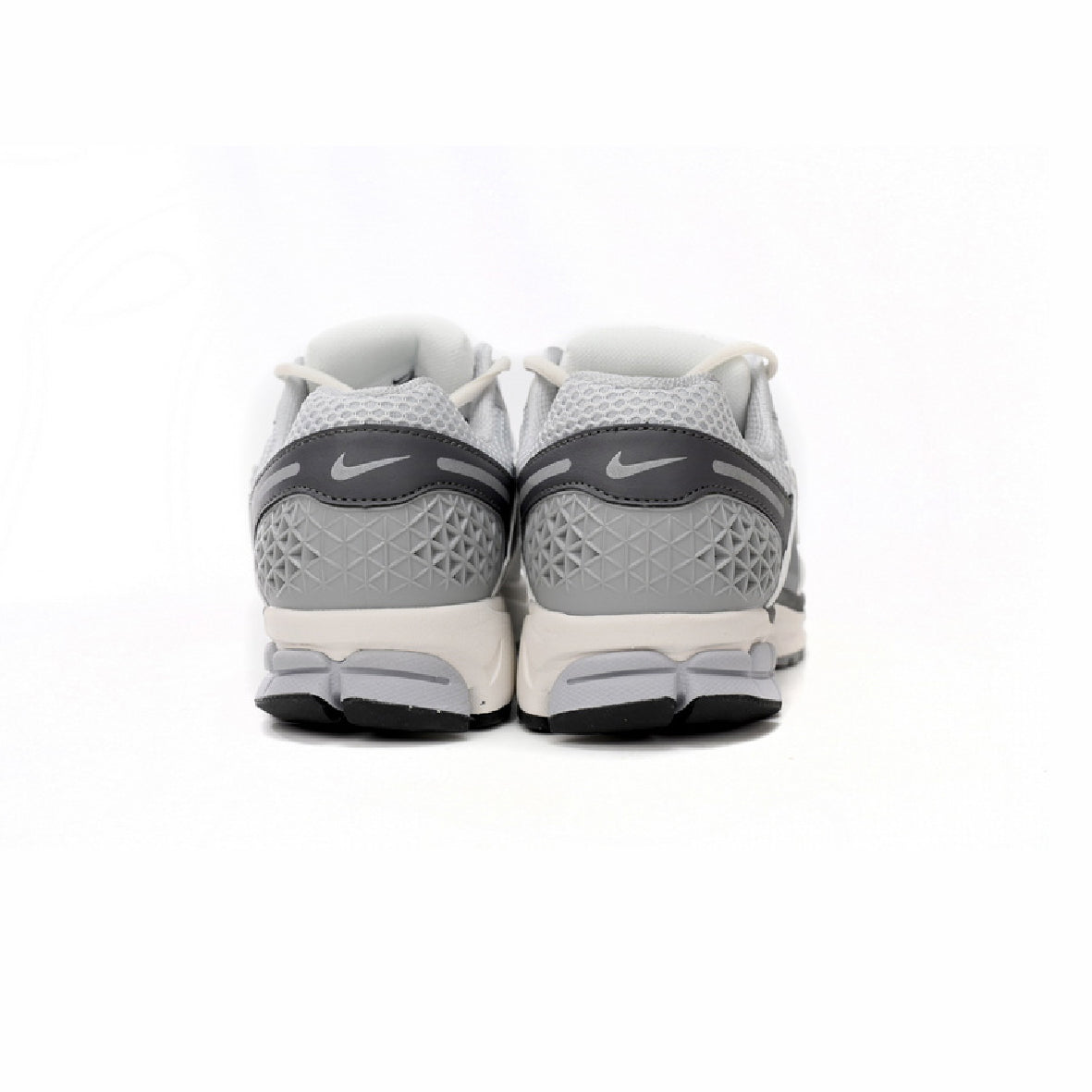 Nike Air Zoom Vomero 5 Grigio Chiaro e Nero Scarpe Running Uomo