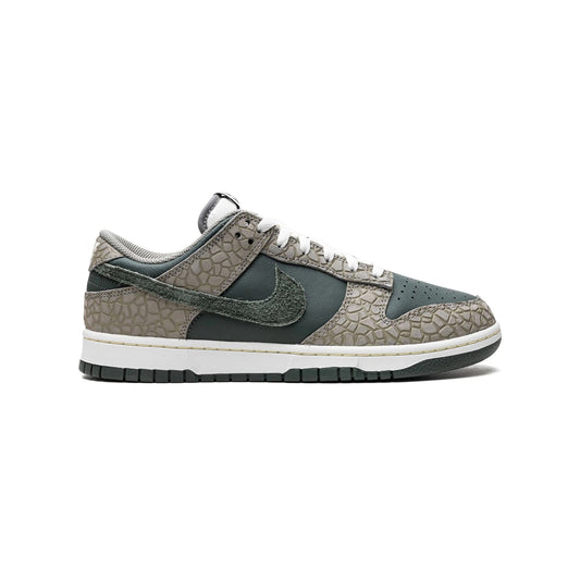 Nike Dunk Low Premium Grigio Urban con Texture Safari Uomo