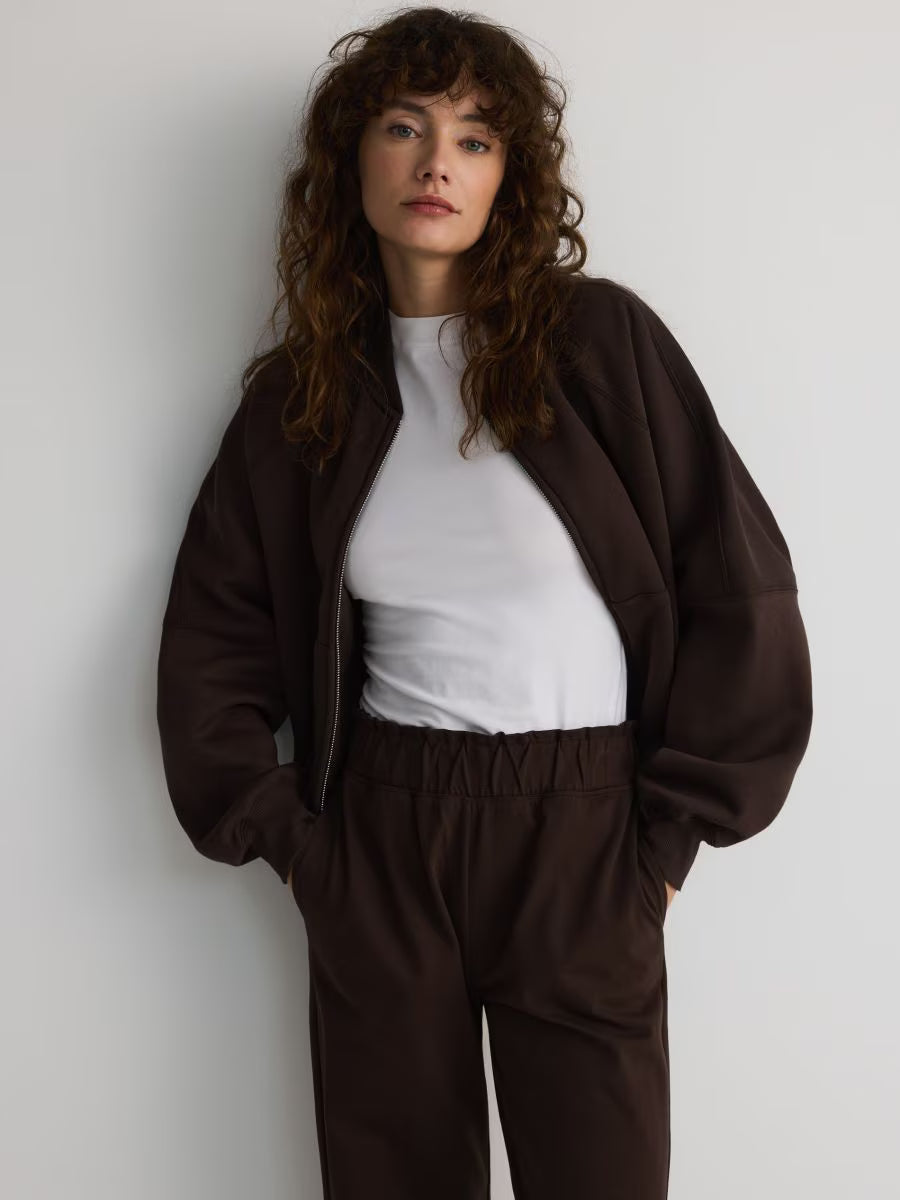 Pantaloni da jogging svasati