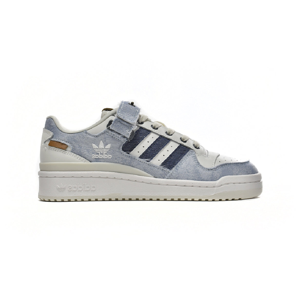 Sneakers Adidas Forum Low x Quiccs in Denim Effetto Lavato Blu Bianco