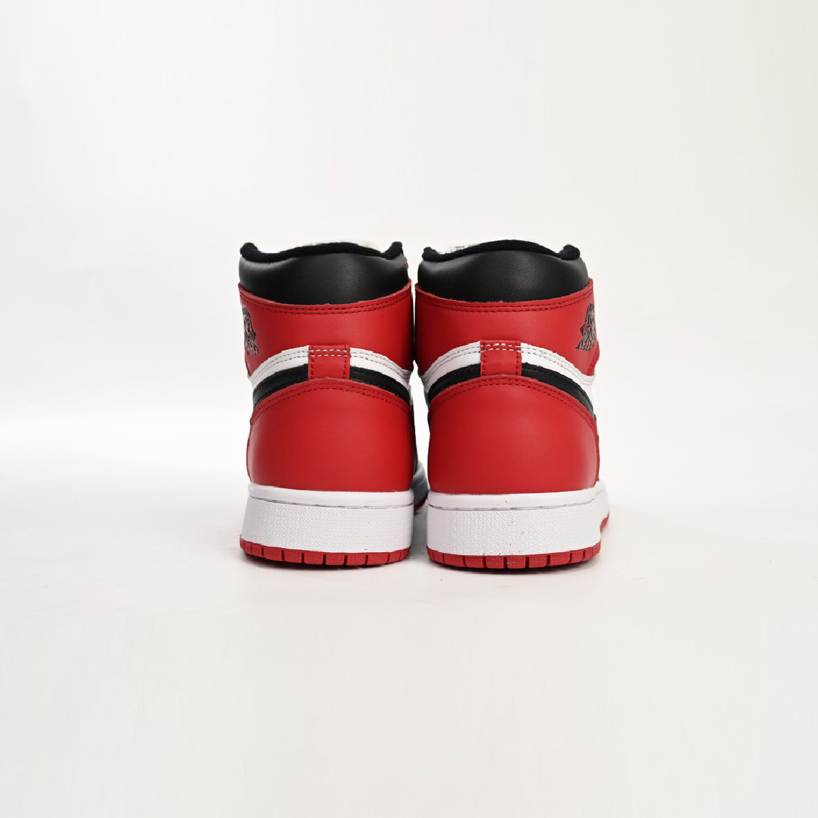 Nike Air Jordan 1 Retro High Satin Black Toe Rosso Nero Bianco