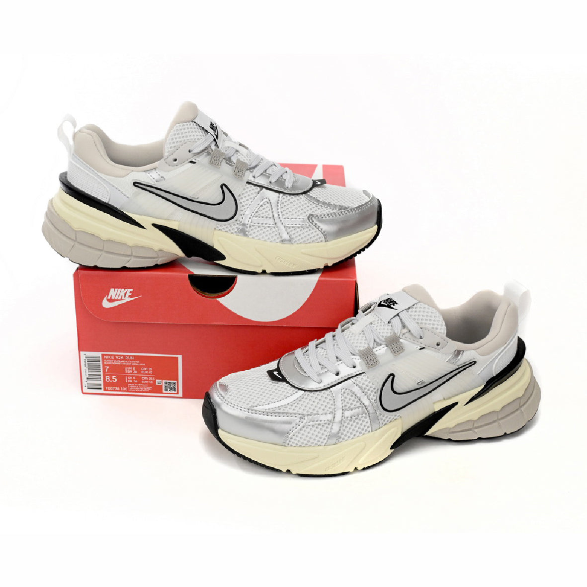Nike V2K Runtekk Argento Metallizzato Scarpe Running Retrò Uomo