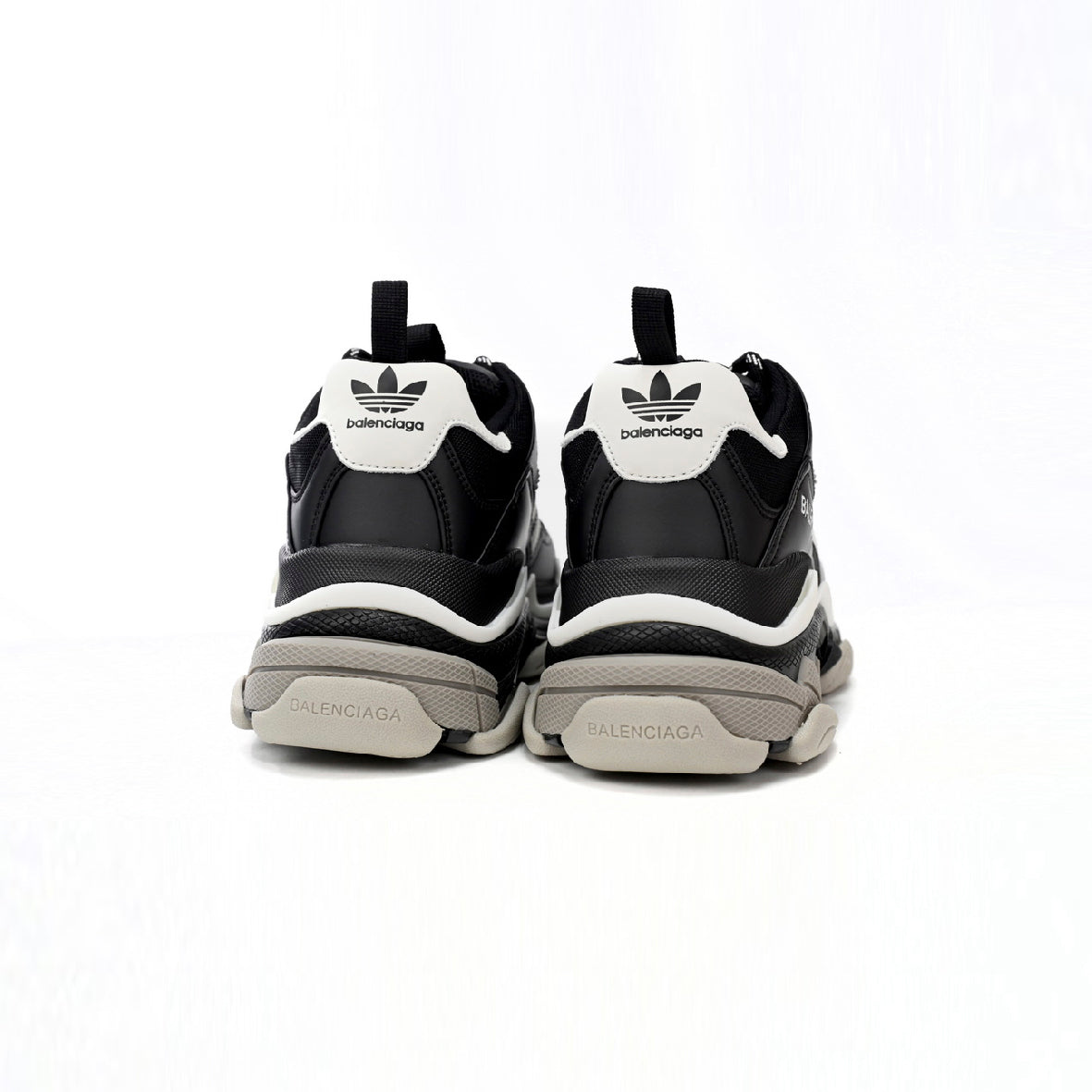 Balenciaga x Adidas Triple S Sneakers Nere e Bianche Uomo Donna Esclusive