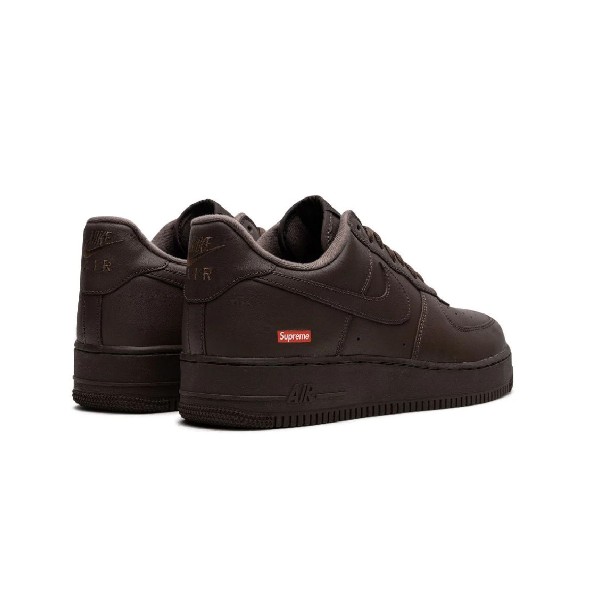 Nike Air Force 1 Low Marrone con Dettagli Supreme Rosso