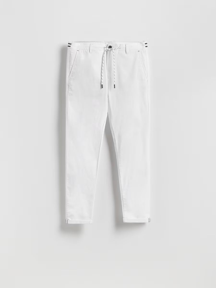 Pantaloni slim chino in cotone